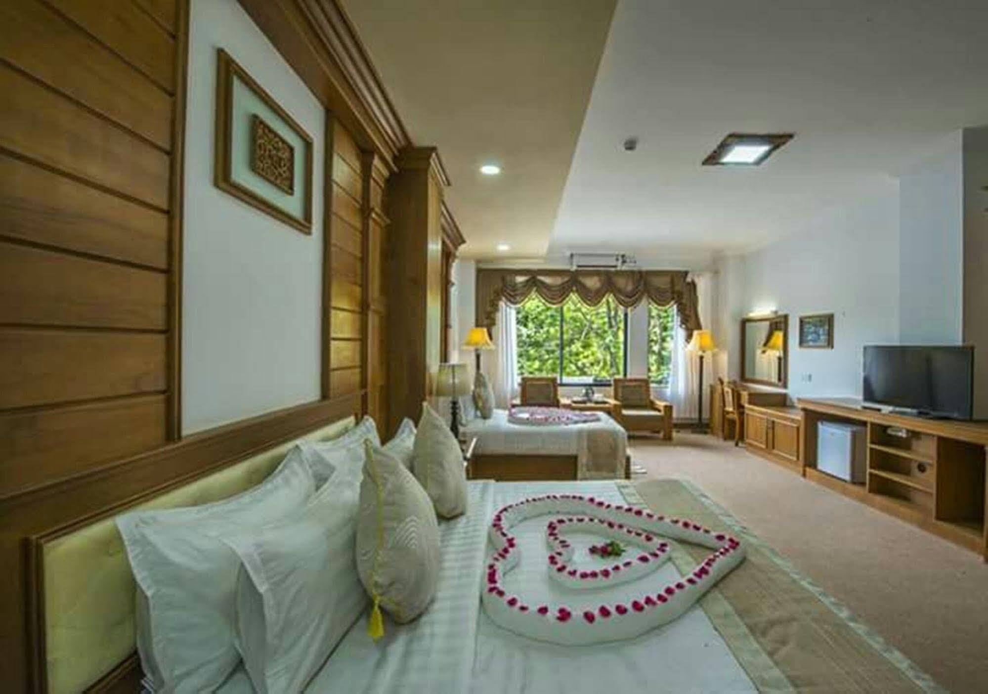 Hotel Shwe Nann Htike 핀우린 외부 사진