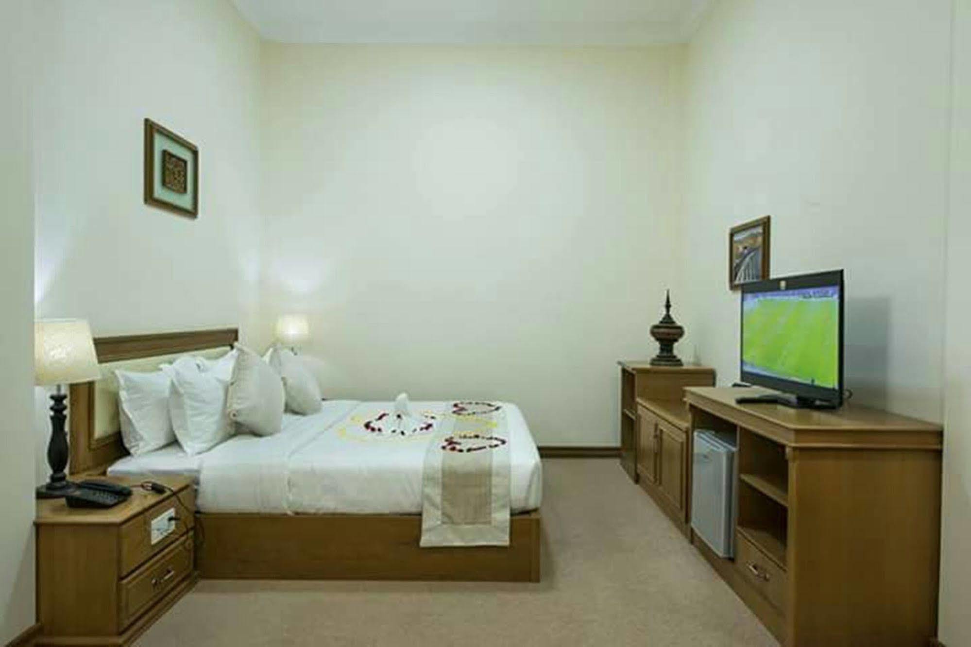 Hotel Shwe Nann Htike 핀우린 외부 사진